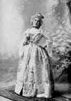 Julia Marlowe as Lady Teazle (1894)-Photo-B&W-Resized.jpg (88313 bytes)